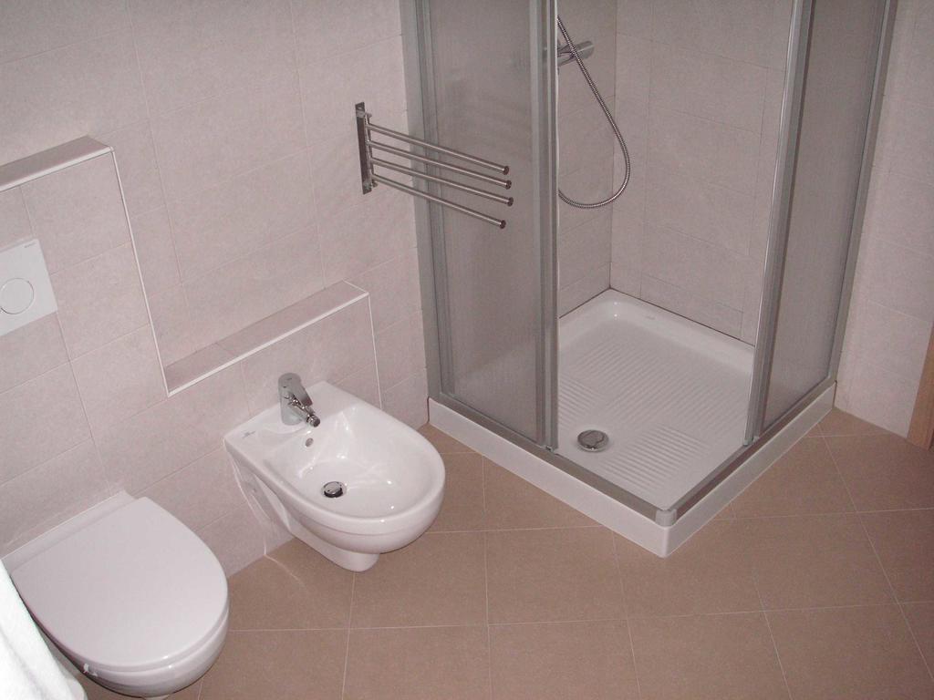 Apartamento Casa Ferrari Monica Calceranica al Lago Habitación foto